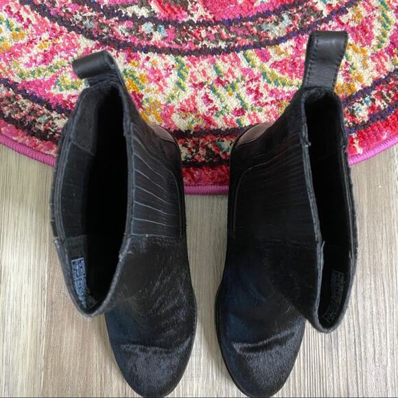 UGG Camden Exotic Black Heeled Boots sz 8 - Picture 6 of 11